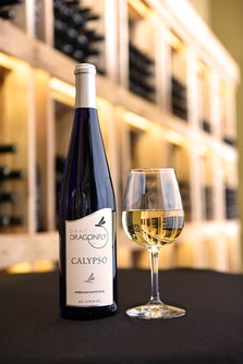 Picture of a bottle and a glass of Calypso white wine